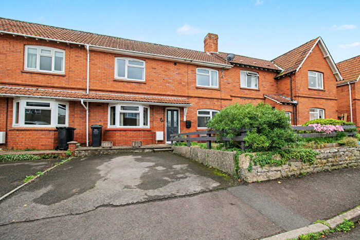 3 Bedroom Terraced House For Sale In Jubilee Road, Street, BA16