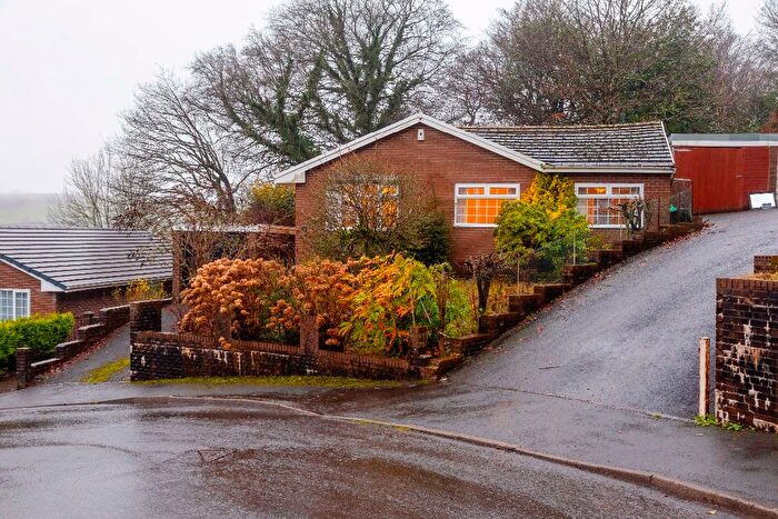 3 Bedroom Bungalow To Rent In Ashgrove, Edwardsville, Treharris, CF46