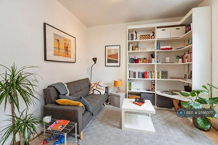 1 Bedroom Flat To Rent In Caledonian Road, London, N7