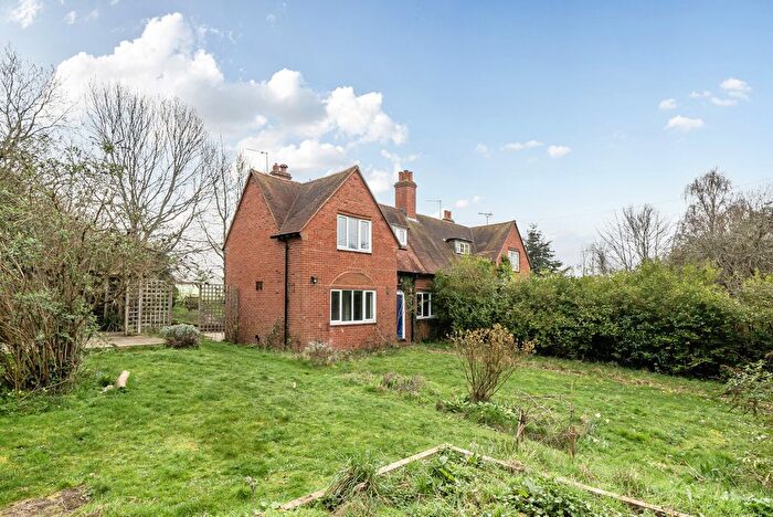3 Bedroom Semi Detached House For Sale In North Looe Estate, Reigate Road, Epsom, KT17