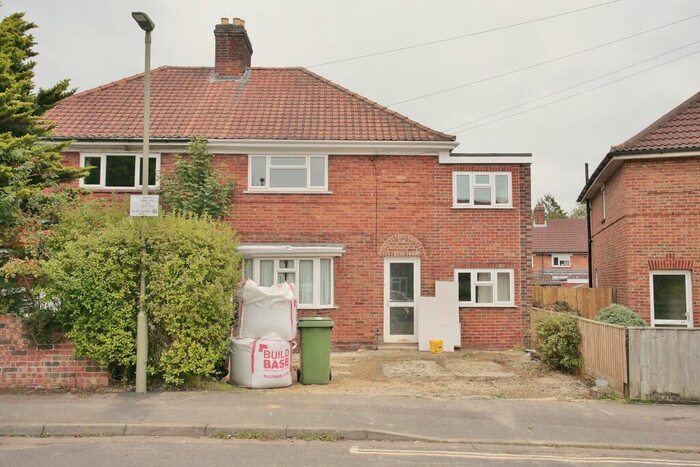 6 Bedroom Semi-Detached House To Rent In Cardwell Crescent, Oxford, Headington, Oxfordshire, OX3