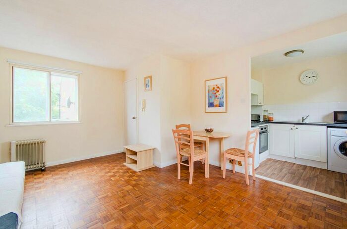 Studio To Rent In Ealing Road, Brentford, TW8