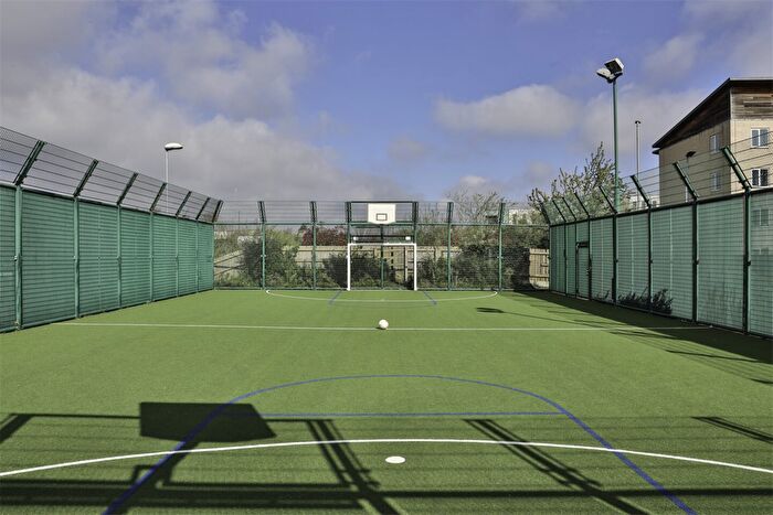 6 Bedroom Terraced House To Rent In Faraday Road, NG7