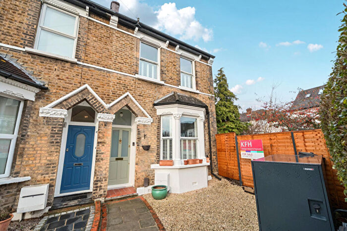 3 Bedroom Semi Detached House For Sale In Linden Grove, Sydenham, London, SE26