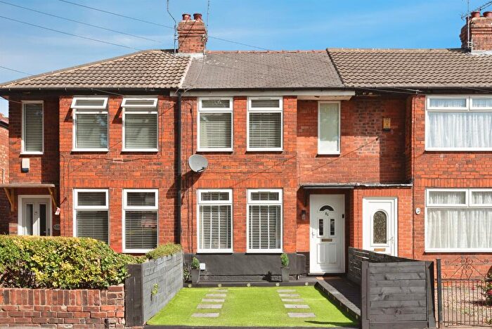 2 Bedroom Terraced House For Sale In Westlands Road, Hull, HU5