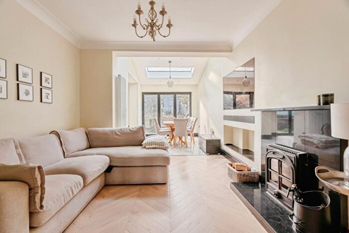 4 Bedroom Semi-Detached House For Sale In Glen View Road, Burnley, Lancashire, BB11