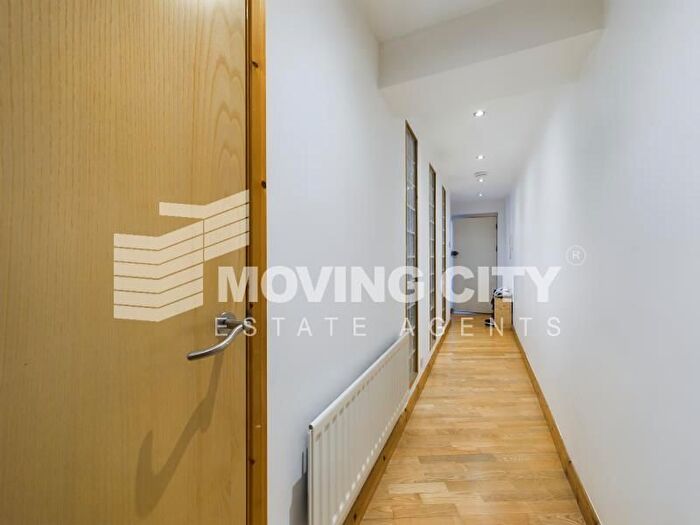 2 Bedroom Flat To Rent In Old Ford Road, Bow, E3