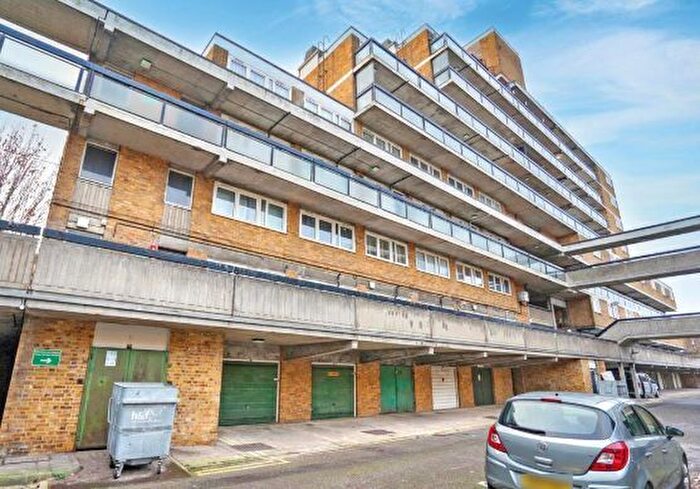 1 Bedroom Flat For Sale In Lampeter Square, Fulham, London, W6
