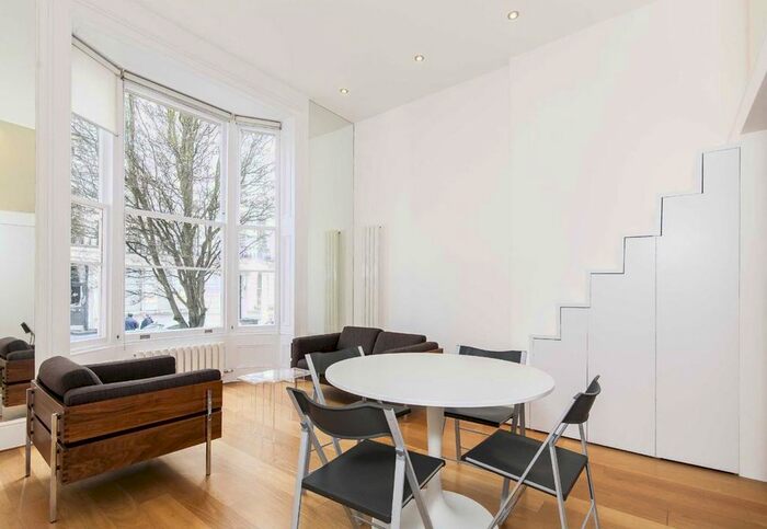 1 Bedroom Flat To Rent In Westbourne Gardens, London, W2