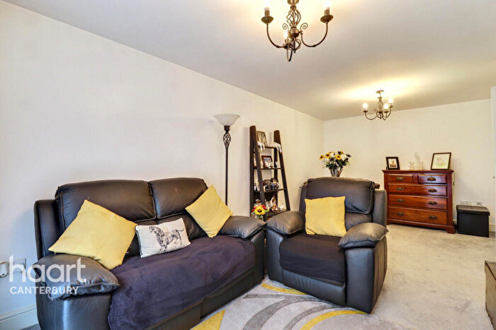 2 Bedroom Apartment For Sale In Ashford Road, Thanington Without, CT1
