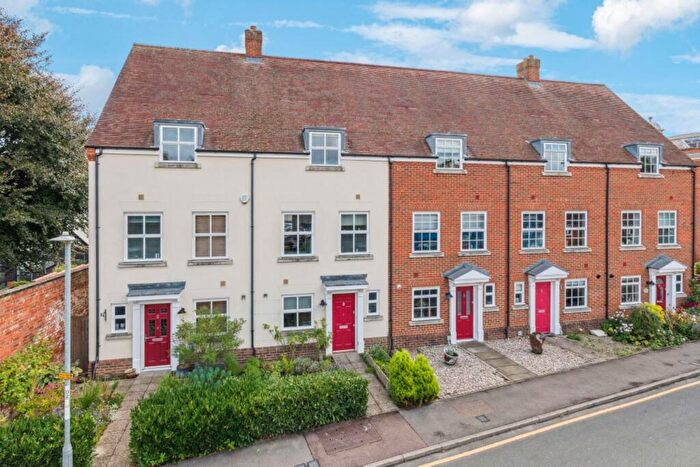 4 Bedroom Terraced House For Sale In Kitchen Garden Court, Hitchin, SG5