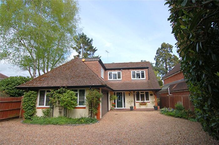 4 Bedroom Detached House For Sale In Faris Lane, Woodham, KT15