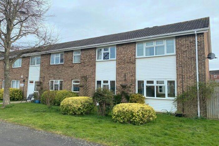 3 Bedroom Flat To Rent In Symes Road, Romsey, SO51