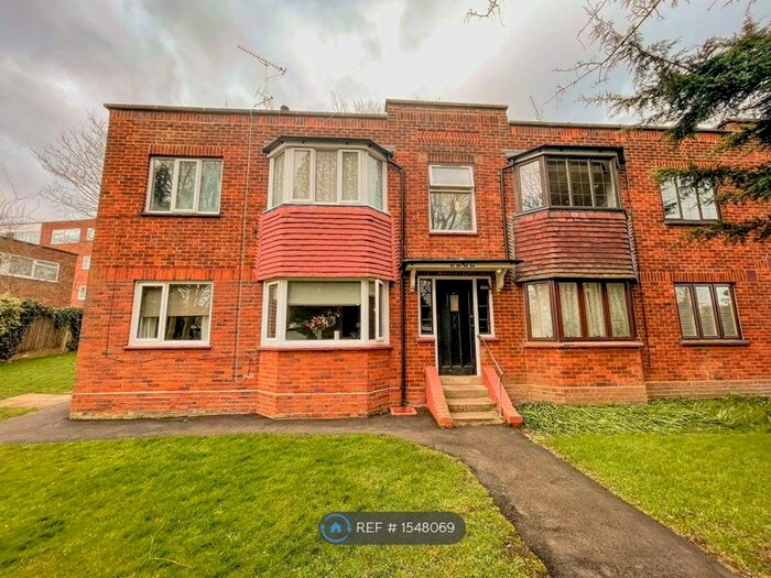 2 Bedroom Flat To Rent In Loughton, Loughton, IG10