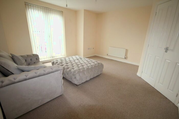 2 Bedroom Flat To Rent In Mater Close, Walton, Liverpool, L9
