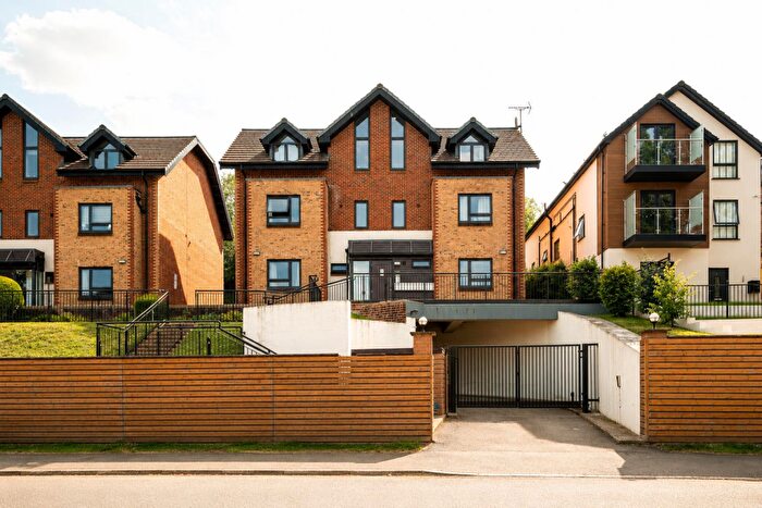 2 Bedroom Apartment For Sale In Kingsmead Road, High Wycombe, HP11