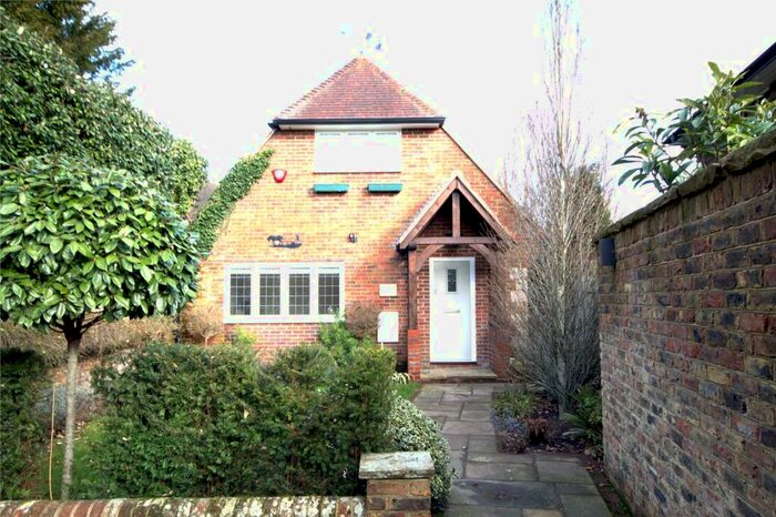 3 Bedroom Detached House To Rent In Brushes Lane, Lindfield, RH16