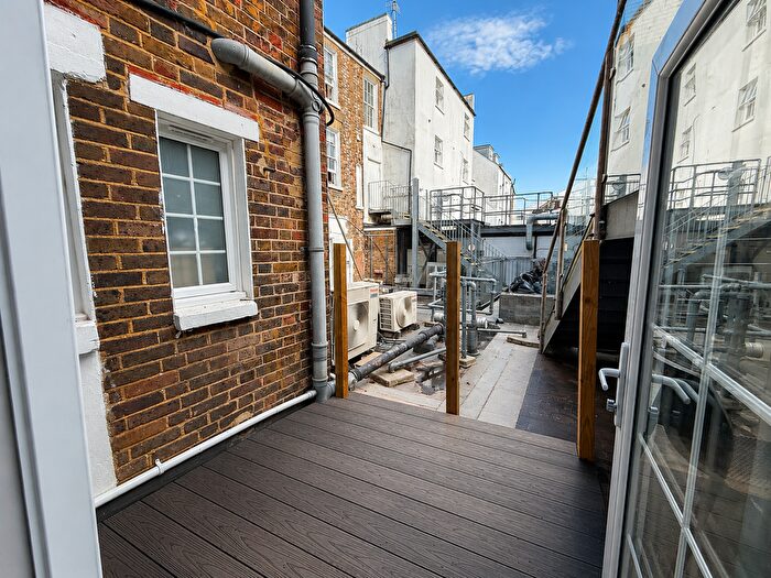 1 Bedroom Flat To Rent In Queens Gate, North Street, Brighton, BN1