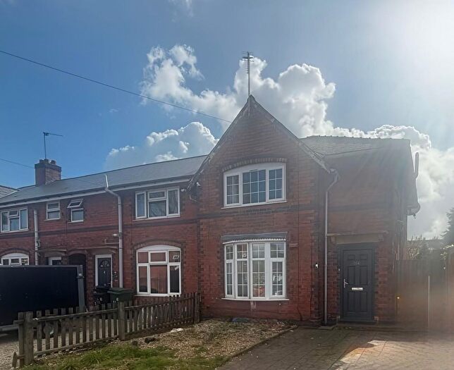 3 Bedroom Semi Detached House For Sale In Guild Avenue, Walsall, WS3