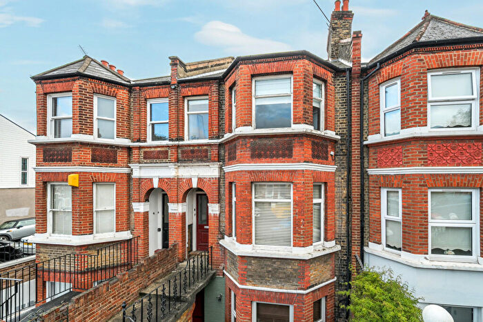 2 Bedroom Apartment For Sale In Vernham Road, Plumstead, SE18