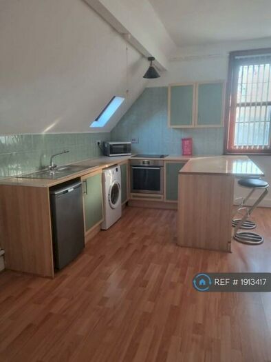 1 Bedroom Flat To Rent In Mansfield Road, Nottinghamshire, NG5