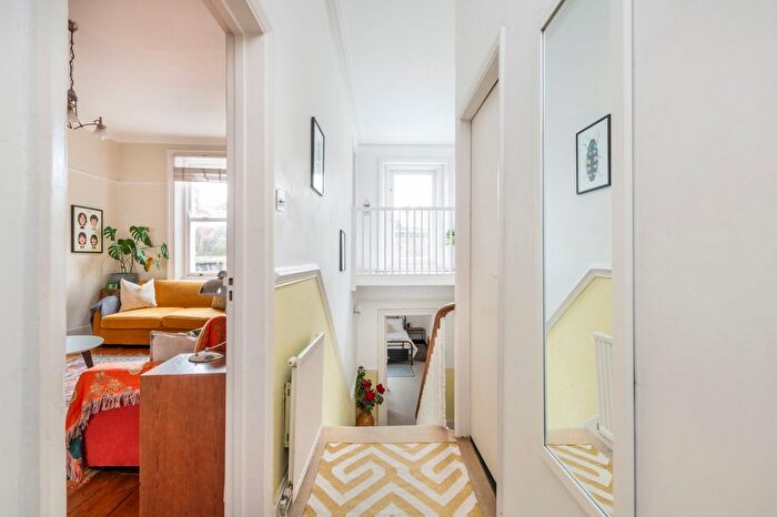 1 Bedroom Flat For Sale In Haverstock Hill, Belsize Park, NW3