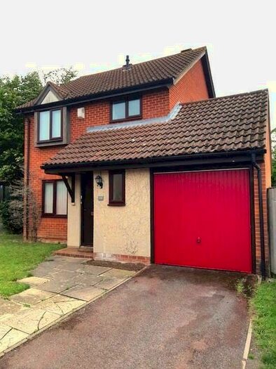 3 Bedroom House To Rent In Alexander Close, Abingdon, OX14