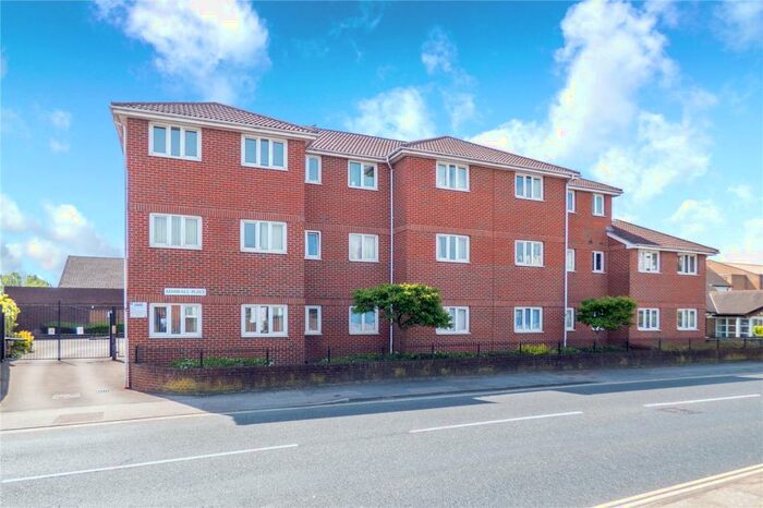 2 Bedroom Apartment To Rent In Havant Road, Cosham, Portsmouth, Hampshire, PO6
