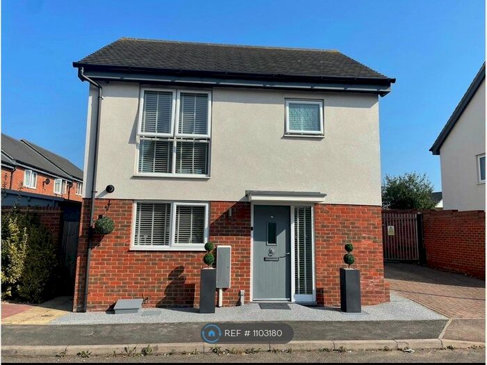 2 Bedroom Detached House To Rent In North Lane, Gravesend, DA11