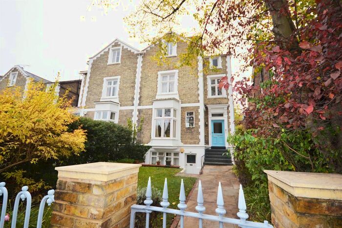 1 Bedroom Flat To Rent In Park Road, Richmond, TW10