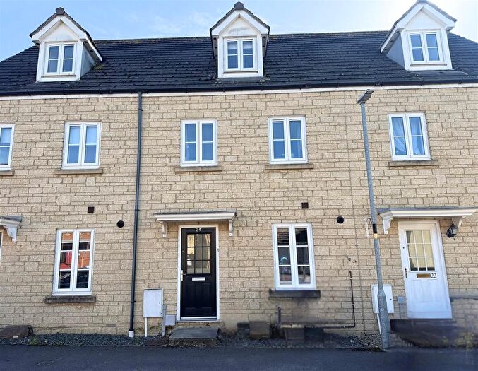 3 Bedroom Town House For Sale In Barley Rise, Trowbridge, BA14