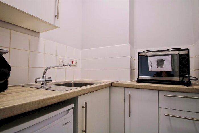 Studio To Rent In Belmont Road, Wallington, SM6