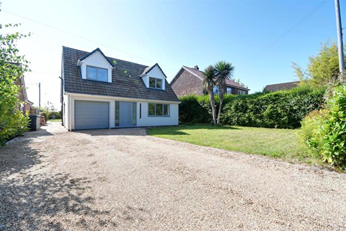 3 Bedroom Detached House For Sale In Gainsborough Road, Scotter, DN21