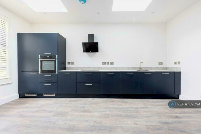 2 Bedroom Flat To Rent In Magpie Road, Norwich, NR3