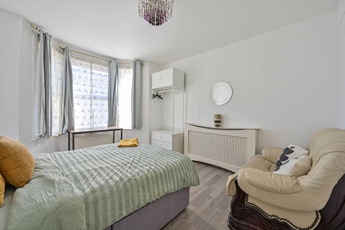 4 Bedroom Terraced House To Rent In Haydons Road, South Wimbledon, London, SW19