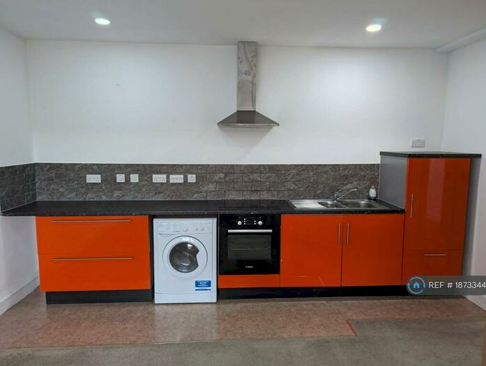 2 Bedroom Flat To Rent In Britannia Chambers, Leek, ST13
