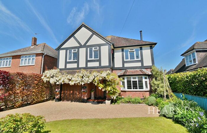 4 Bedroom Detached House For Sale In Austen Avenue, Bournemouth, BH10