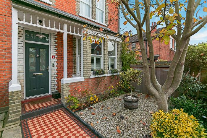 4 Bedroom Detached House For Sale In St. Albans Road, Kingston Upon Thames, KT2