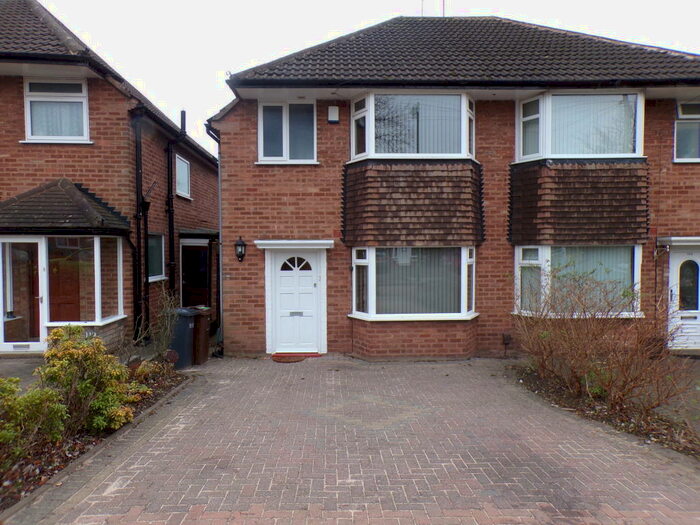 3 Bedroom House To Rent In Wichnor Road, Solihull, B92