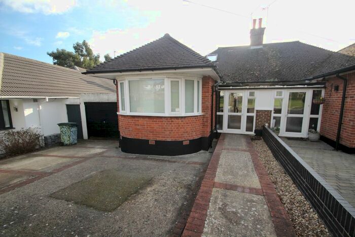 3 Bedroom Bungalow To Rent In St Leonards Rise, Orpington, BR6