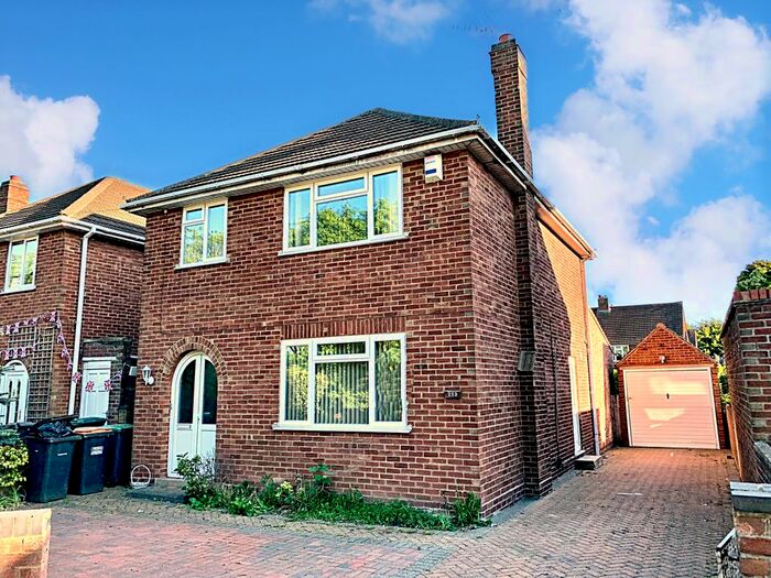 3 Bedroom Detached House To Rent In Cardington Road, Bedford, MK42