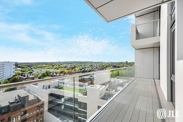 2 Bedroom Flat To Rent In City North Place London, N4