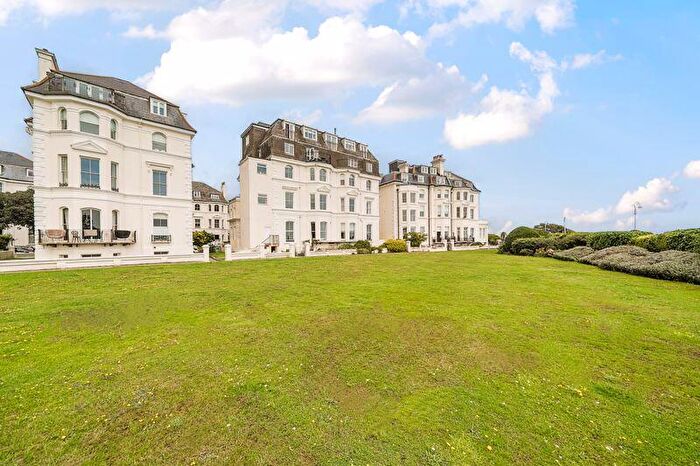 2 Bedroom Flat For Sale In Folkestone, CT20