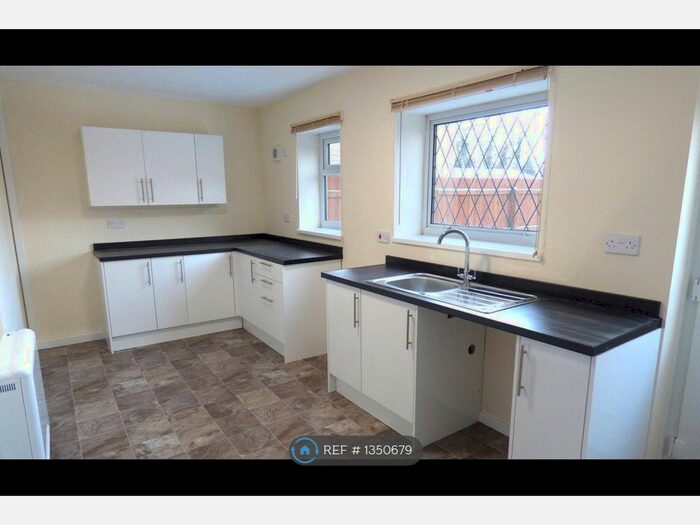 2 Bedroom Terraced House To Rent In Holderness Road, Hull, HU8