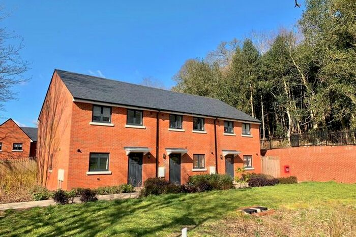 3 Bedroom Terraced House To Rent In Mundy Place, Aldershot, GU11