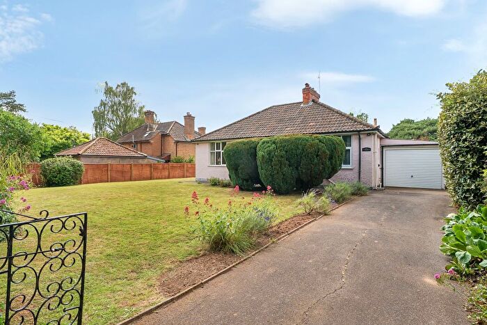 3 Bedroom Detached Bungalow For Sale In Dundon, Lyngford Lane, TA2