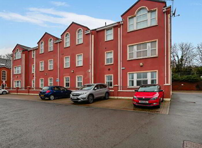 2 Bedroom Apartment / Flats For Sale In Hampton Court, Ballygowan, BT23