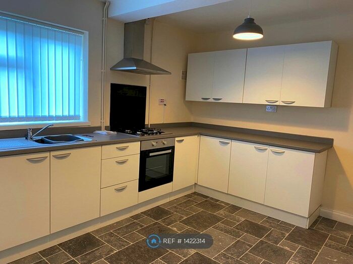 3 Bedroom Terraced House To Rent In Crossley Road, Stoke-On-Trent, ST6