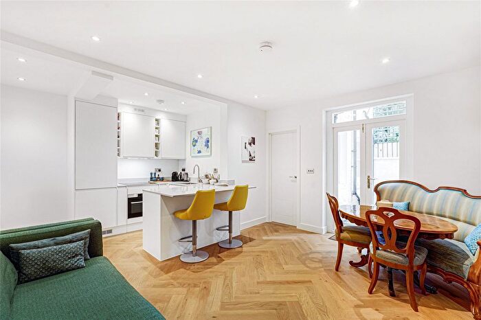 2 Bedroom Flat To Rent In Eardley Crescent, London, SW5