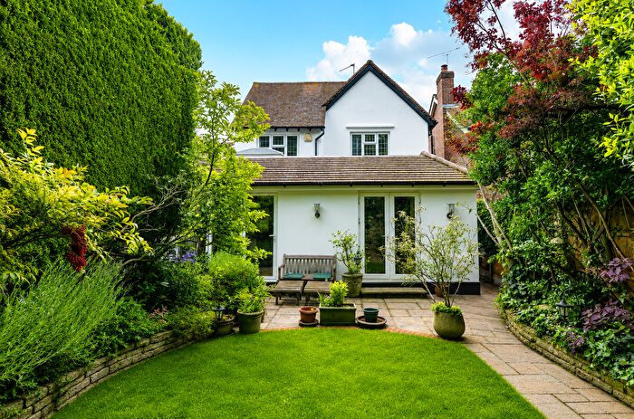 3 Bedroom Detached House For Sale In Woodham Lane, New Haw, Surrey, KT15